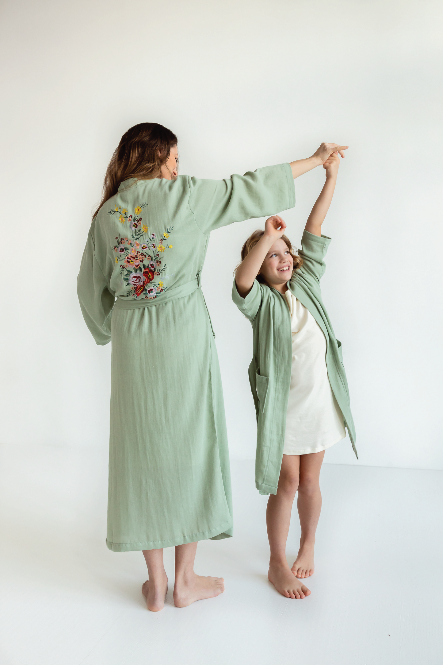 THE FLOWER KAFTAN IN SEA GREEN